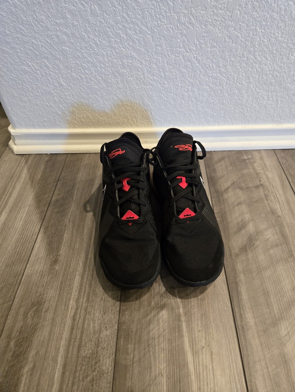 Nike LeBron 18 Low Bred – Men’s Size 11